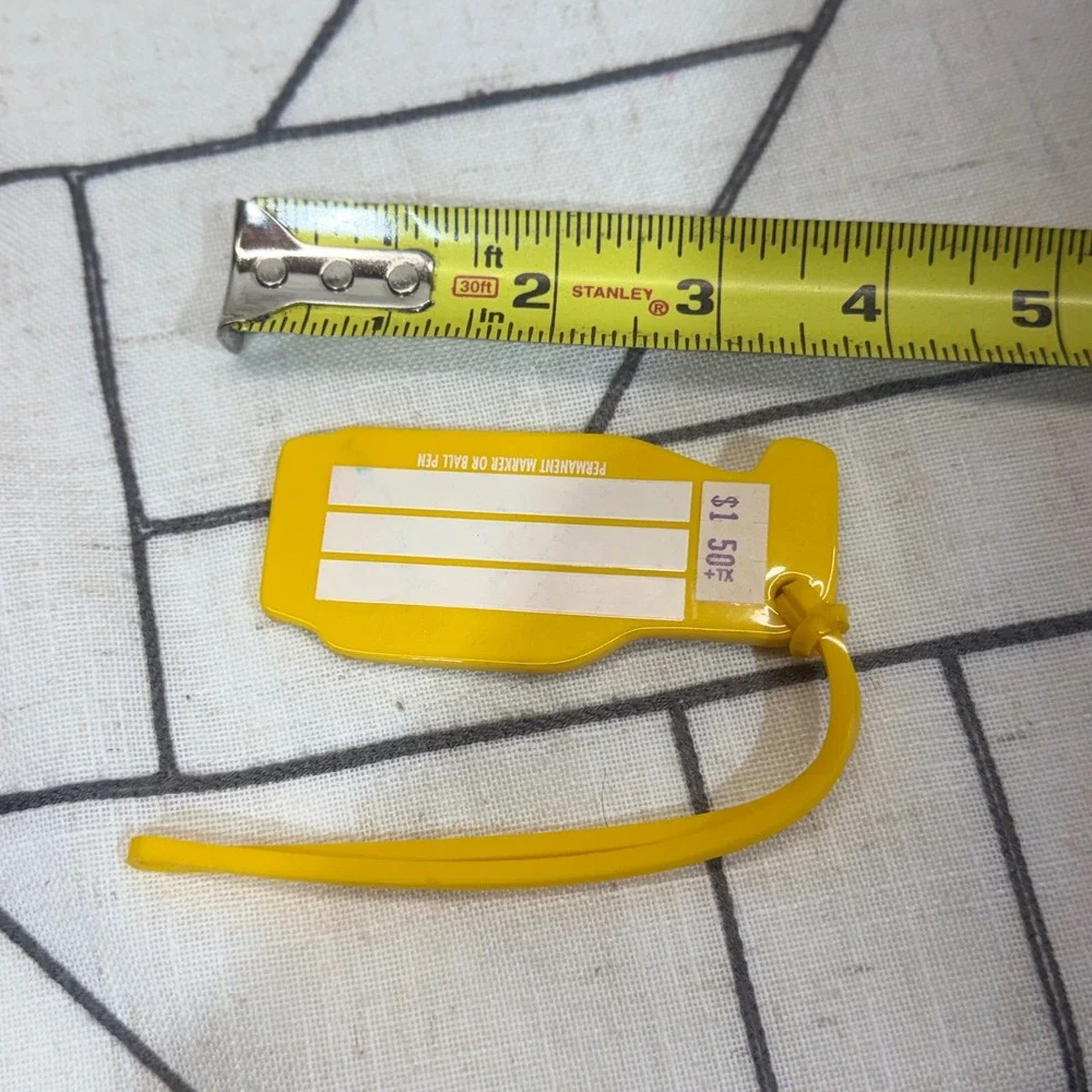 Crayola Luggage Tag OS Yellow Vintage Golf Bag Novelty Travel Accessory